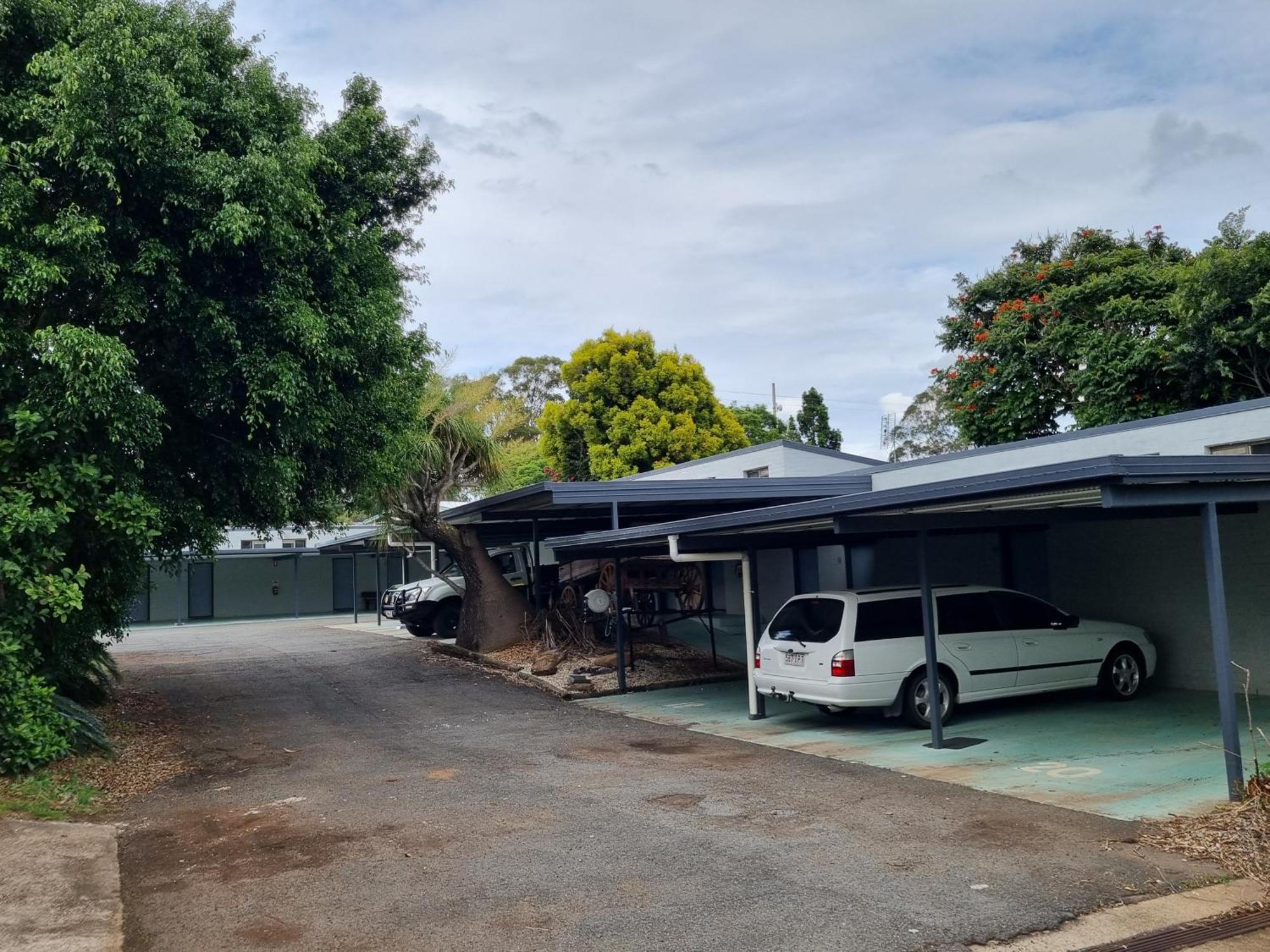 Y Motels Yarraman Exterior photo