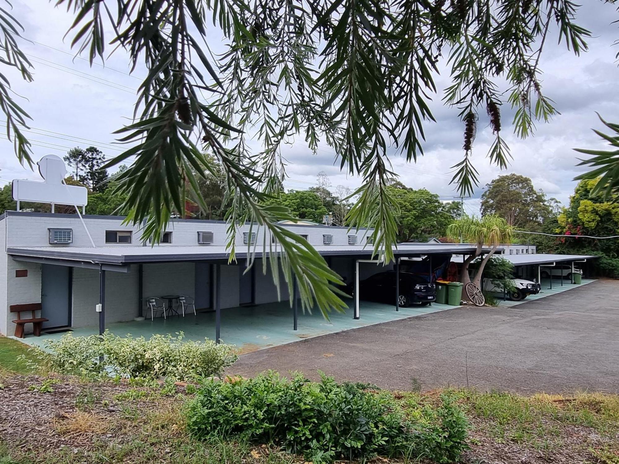 Y Motels Yarraman Exterior photo